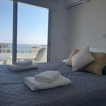 Evgenia Crt. 82 Apartment