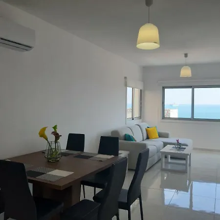 Evgenia Crt. 82 Apartment
