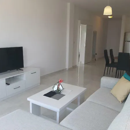 דירה Evgenia Crt. 82 לימסול